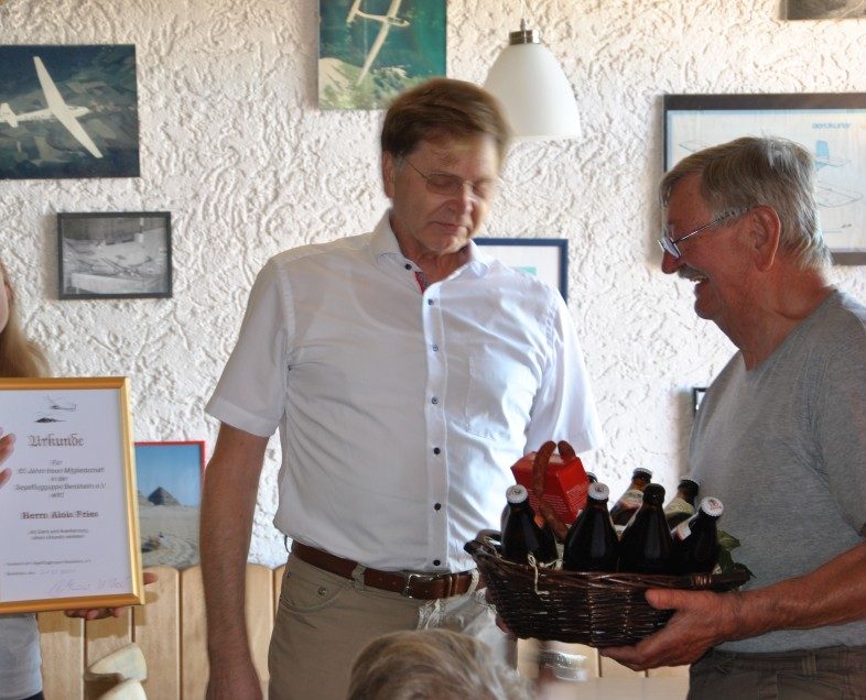 Seniorenrunde: ein vergnüglicher Nachmittag – Foto 1