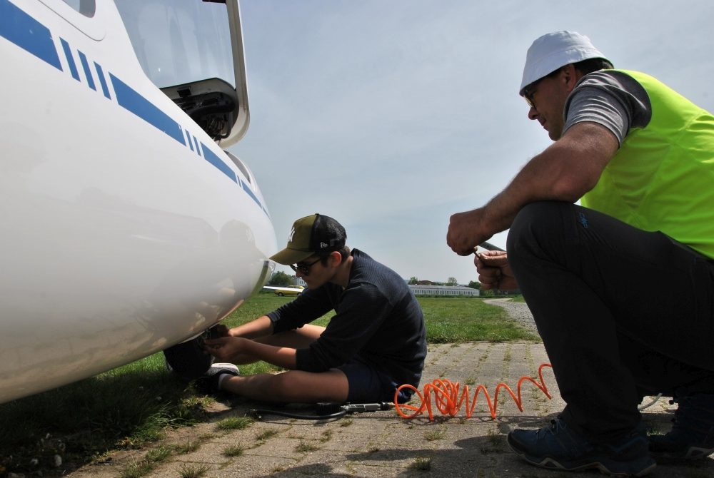 Osterlager Flugbetrieb Reparatur