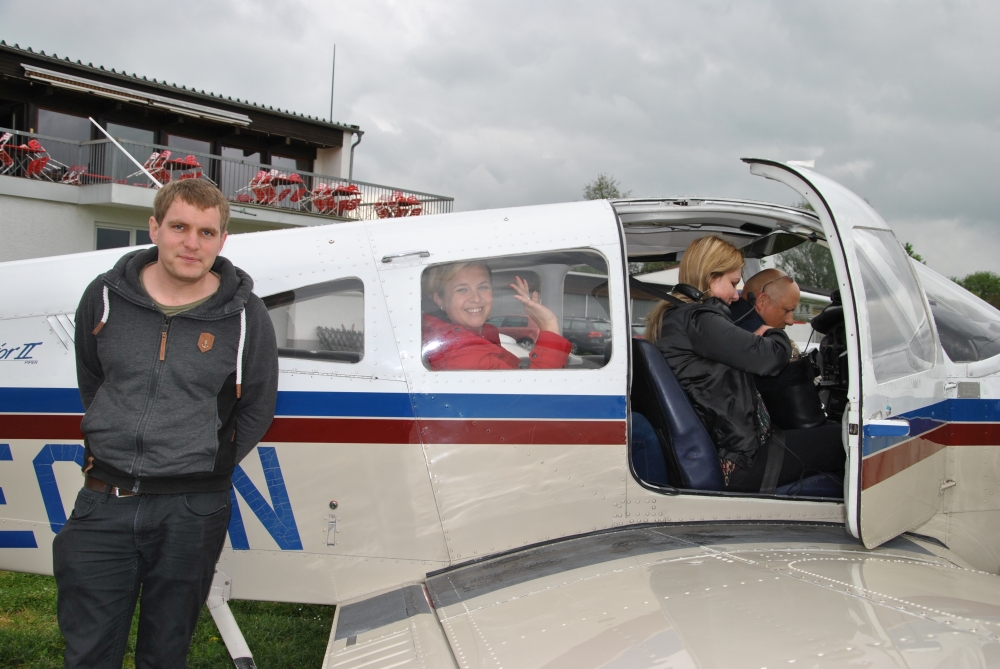 Flugzeugtaufe-Gastgruppe-Rundflug